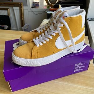 Nike Blazers Mid